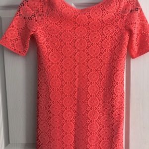 Girls Lilly Pulitzer coral dress.